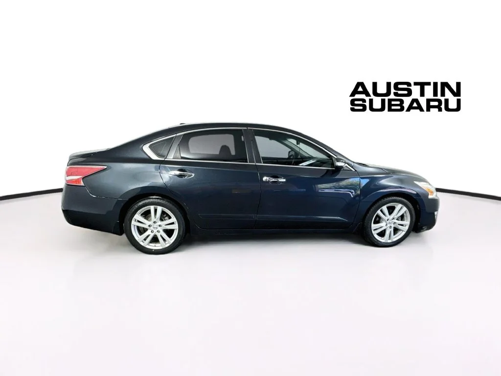 Used 2015 Blue Nissan 3.5 SL image 8