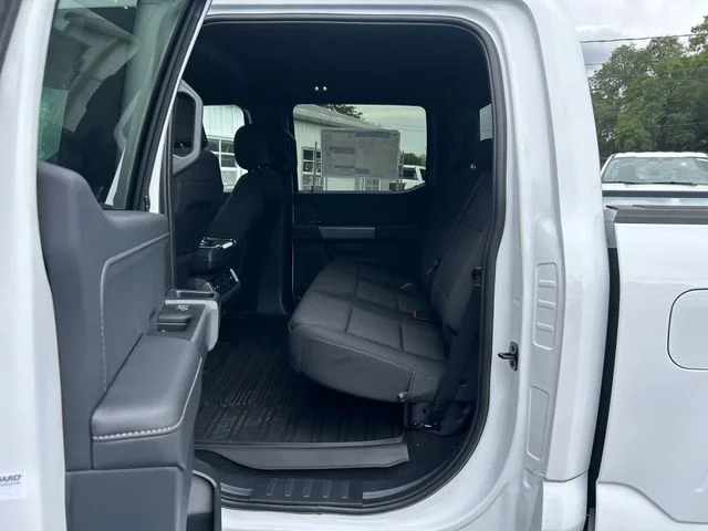 New 2026 Oxford White Ford XLT image 24