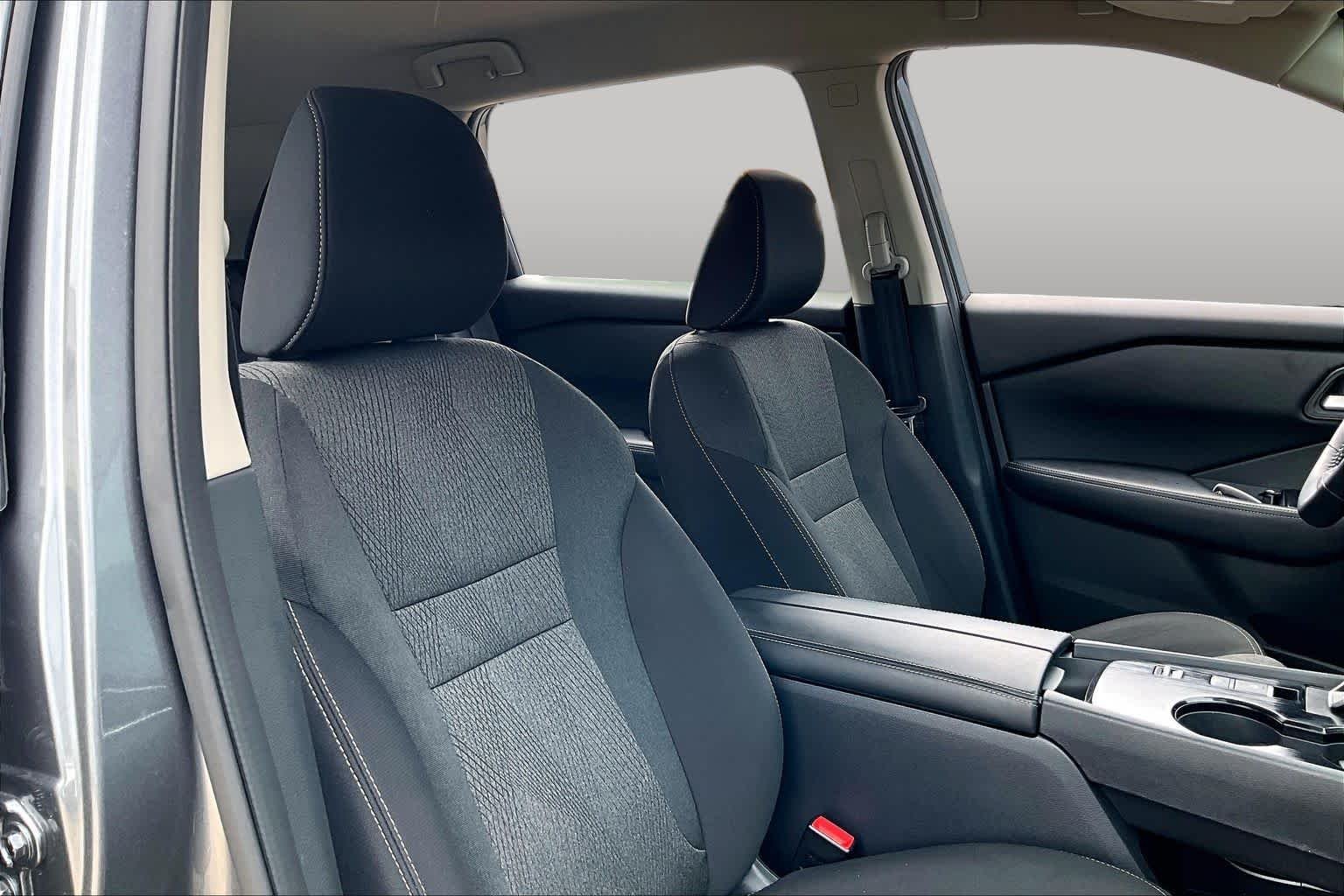 Used 2025 Gun Metallic Nissan SV image 9