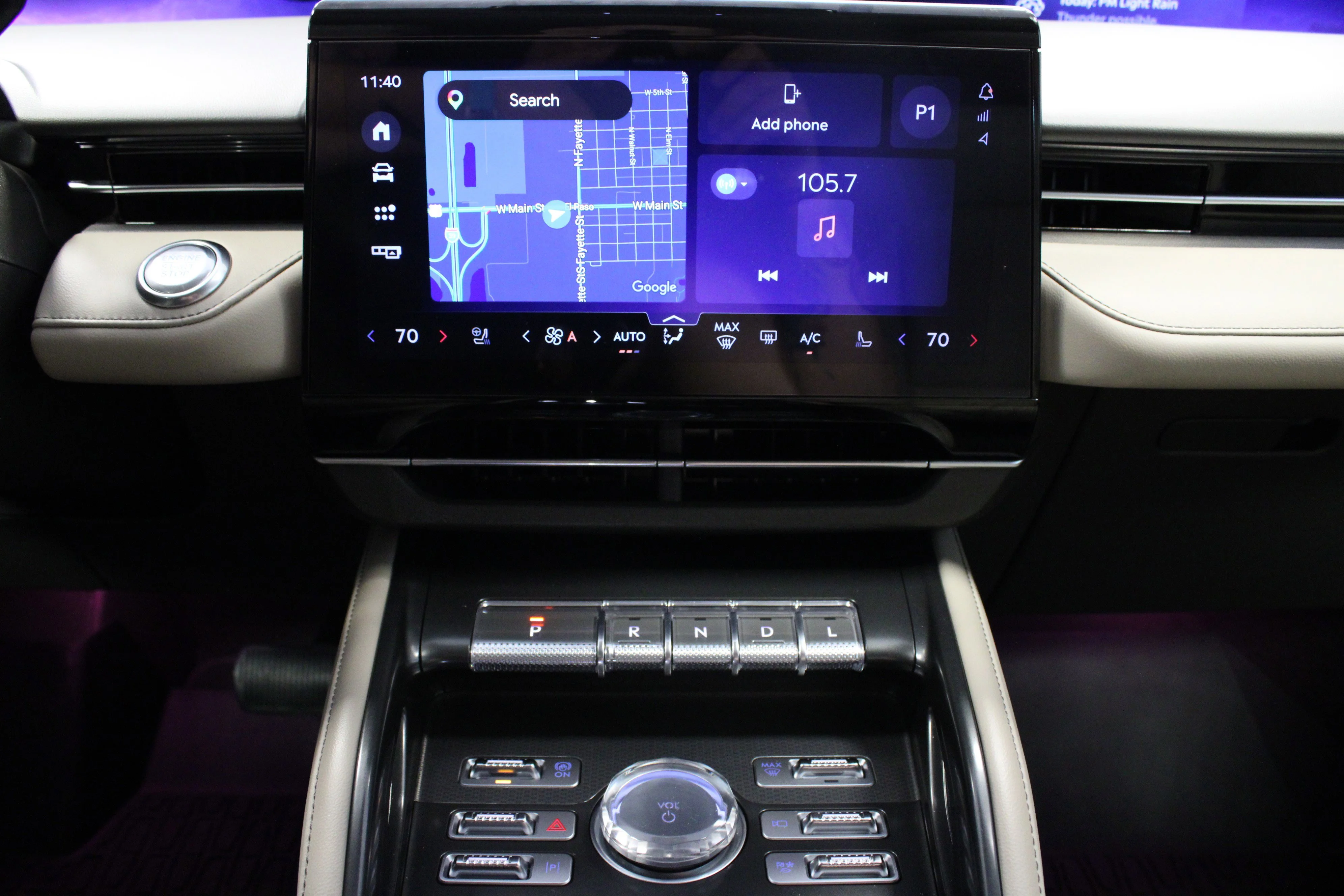 Used 2025 White Platinum Clearcoat Metallic Lincoln Premiere image 22