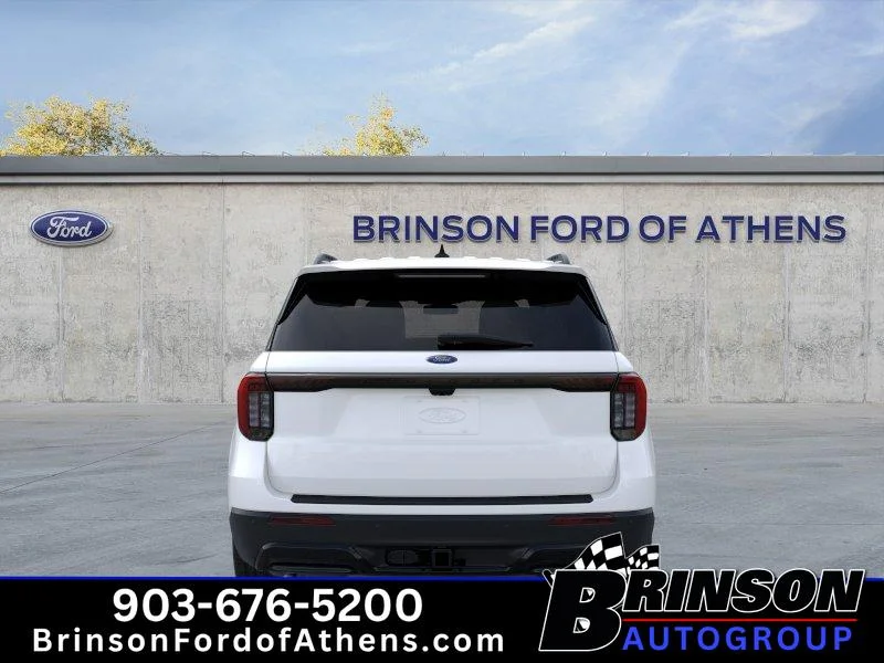 New 2026 Star White Metallic Tri-Coat Ford ST-Line image 5