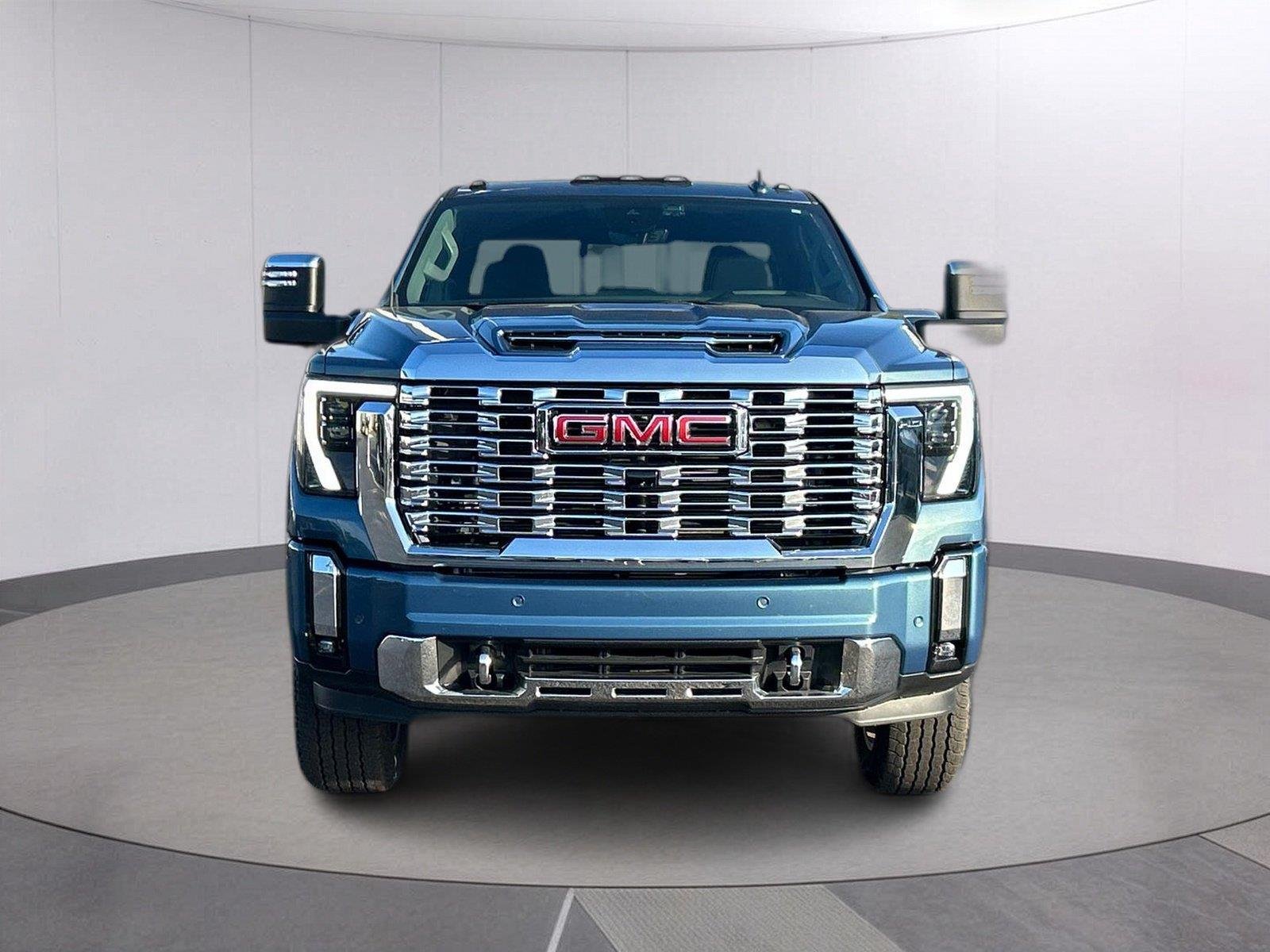 Used 2025 Downpour Metallic GMC Denali image 9