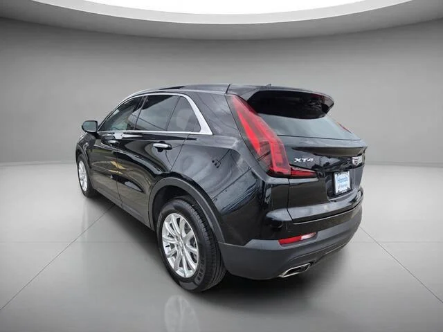 Used 2023 Stellar Black Metallic Cadillac FWD Luxury image 3