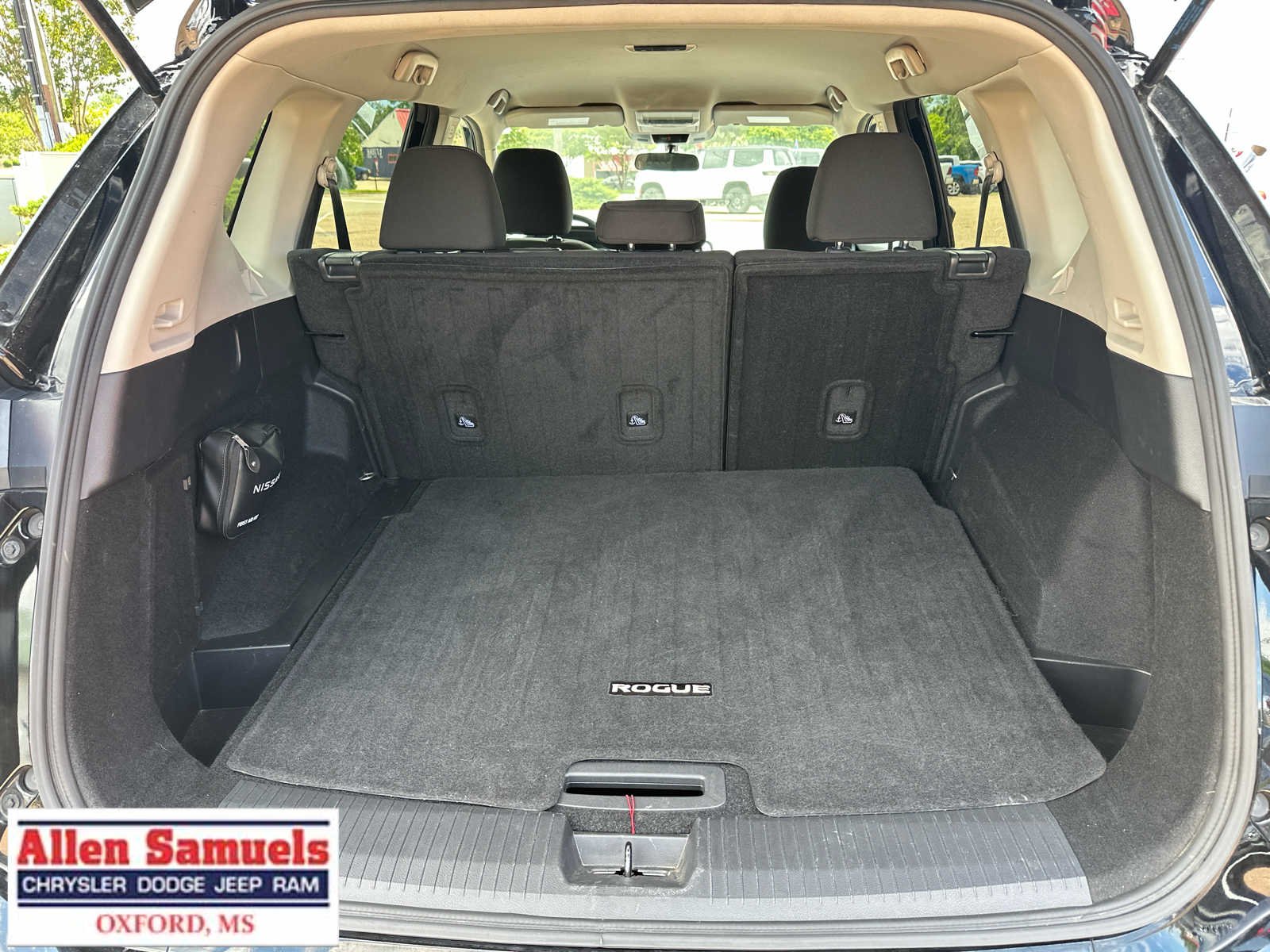 Used 2024 Super Black Nissan S image 36