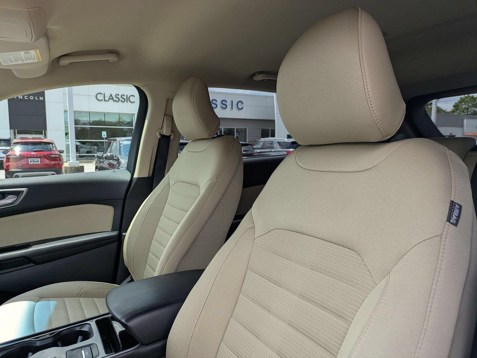 Used 2019  Ford SEL image 14