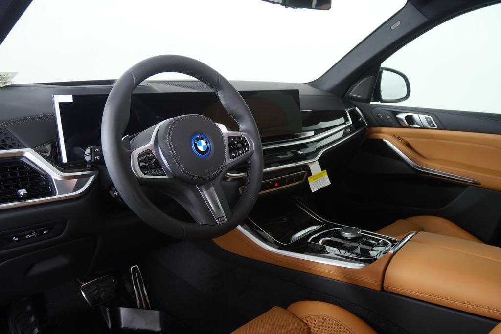 New 2026 Dravit Grey Metallic BMW xDrive50e image 12
