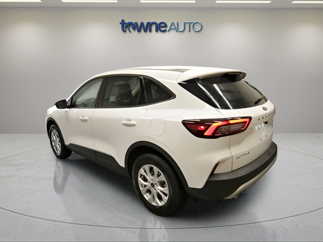Used 2025 White Ford Active image 3