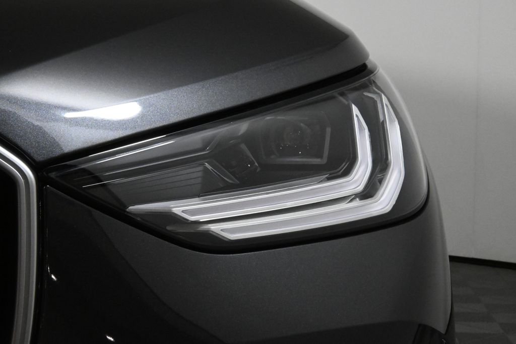 Used 2025 Gray BMW 30 xDrive image 11