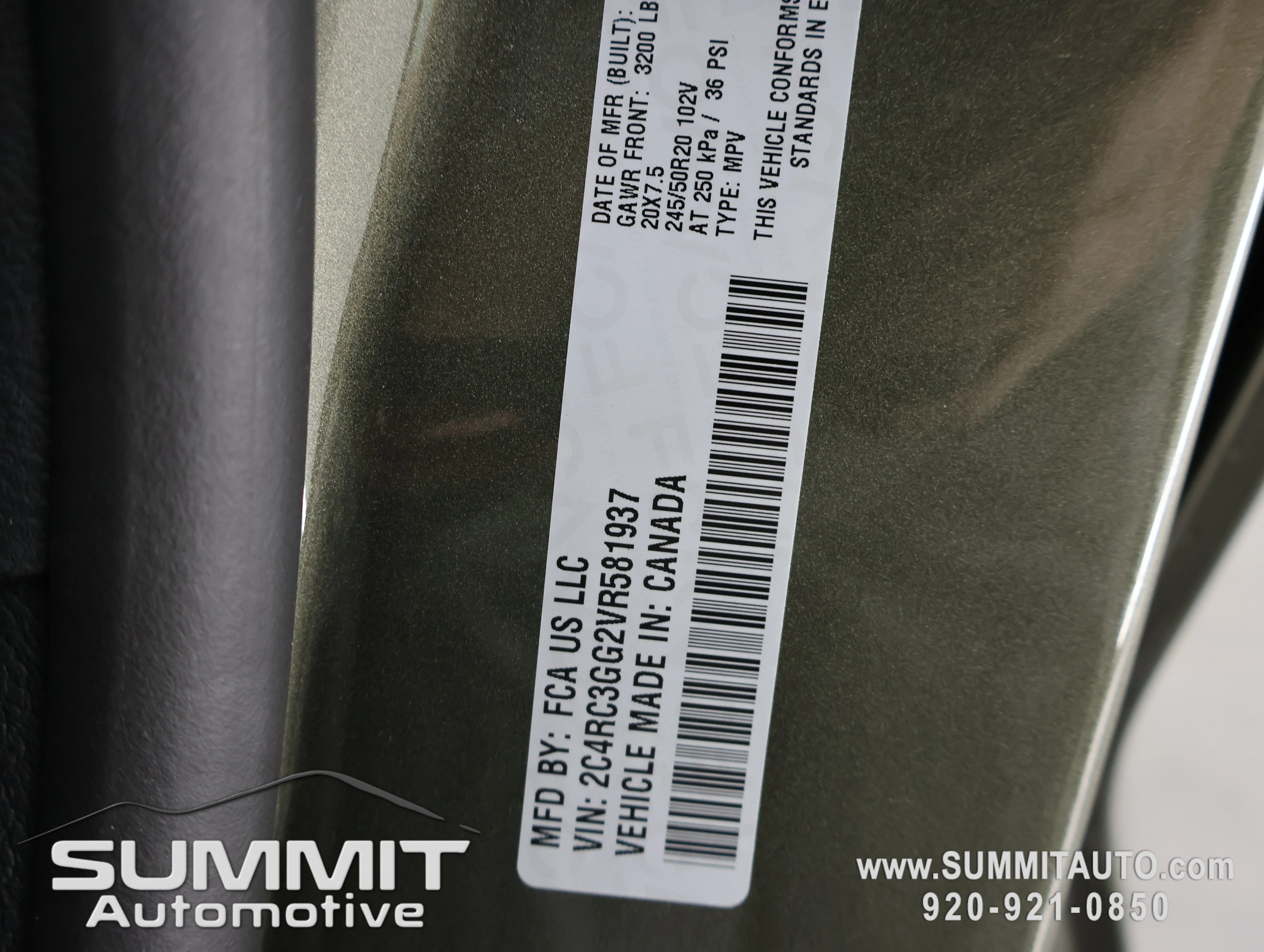 New 2027 Olive Green Pearl-Coat Exterior Paint Chrysler Limited image 84