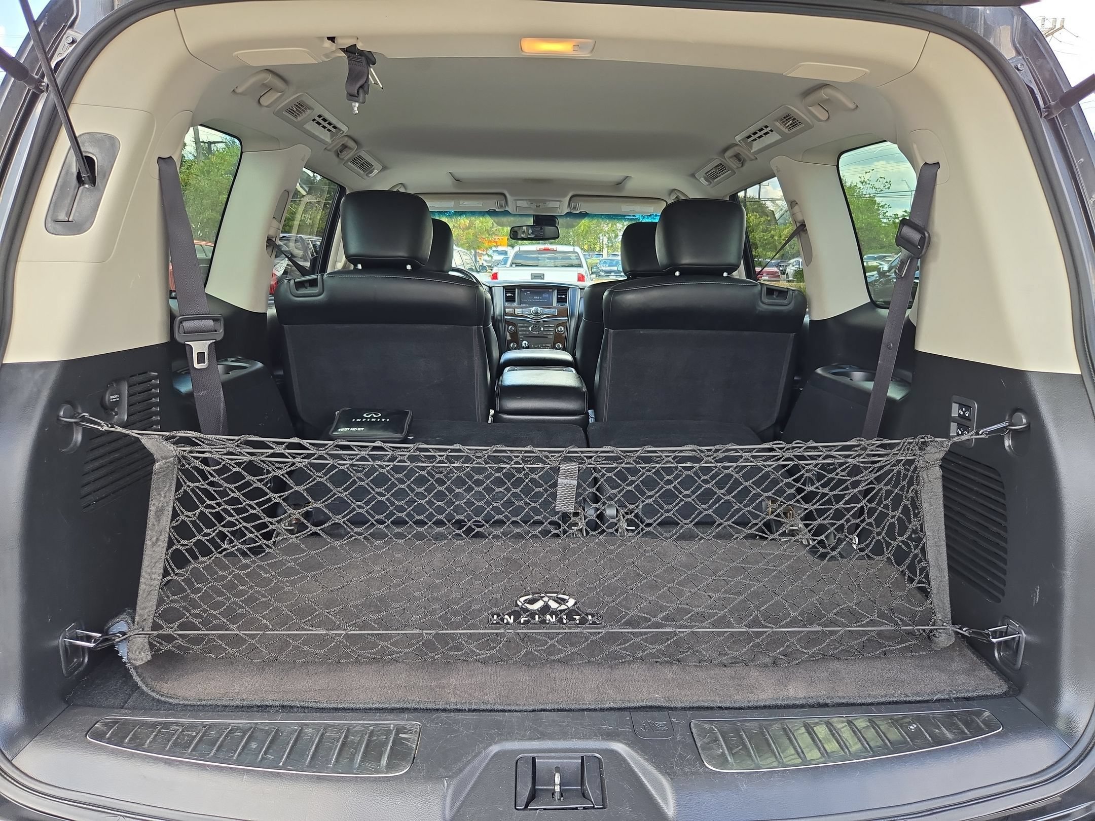 Used 2017 Black Obsidian INFINITI Base image 24