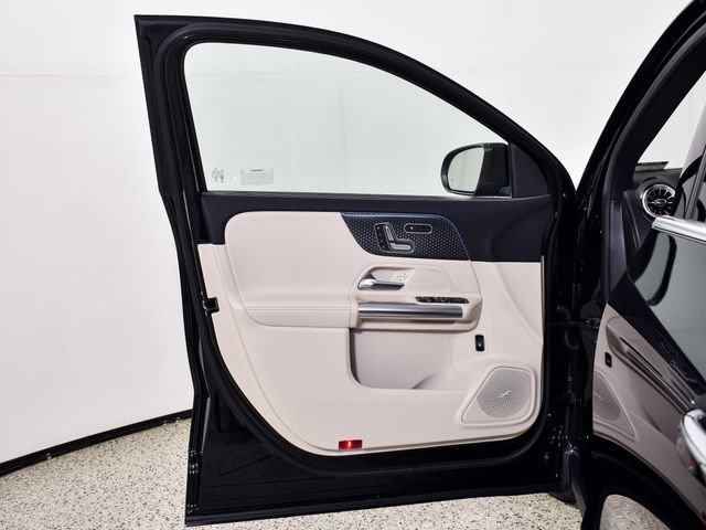 New 2026 Night Black Mercedes-Benz GLA 250 image 59