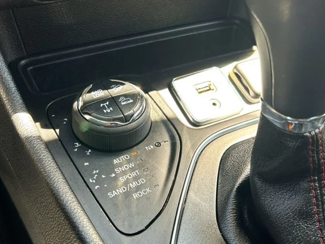 Used 2020 Beige Jeep Trailhawk image 45