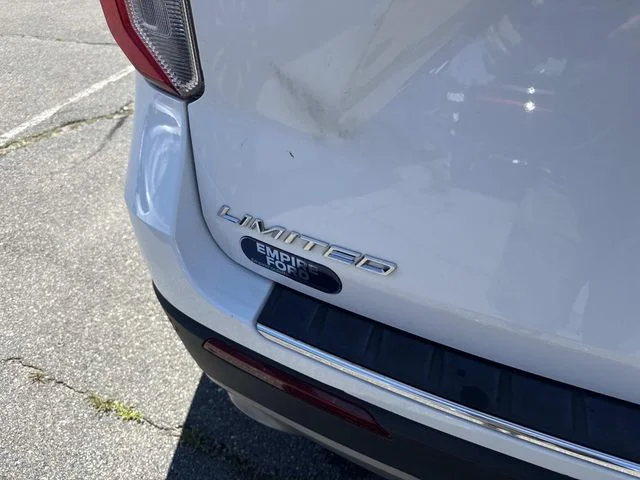 Used 2022 White Ford Limited image 5