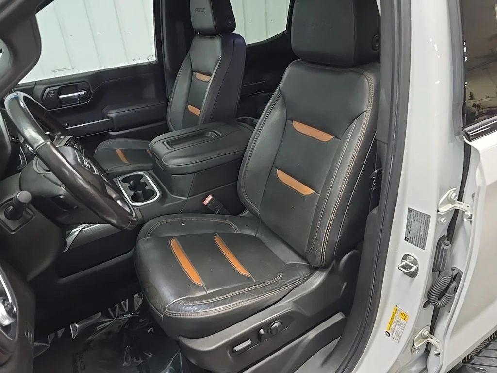 Used 2019 White GMC AT4 image 29