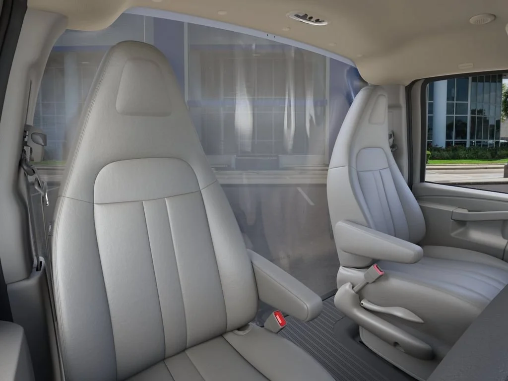 New 2025 Summit White Chevrolet 1WT image 16
