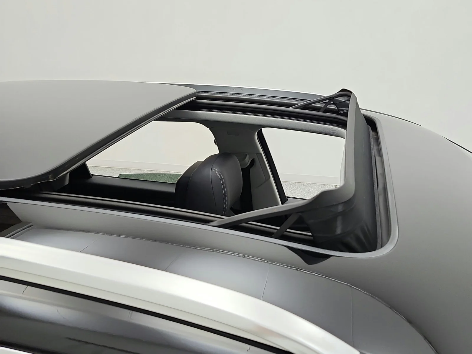 Used 2023 Brilliant Black Audi Premium Plus image 19