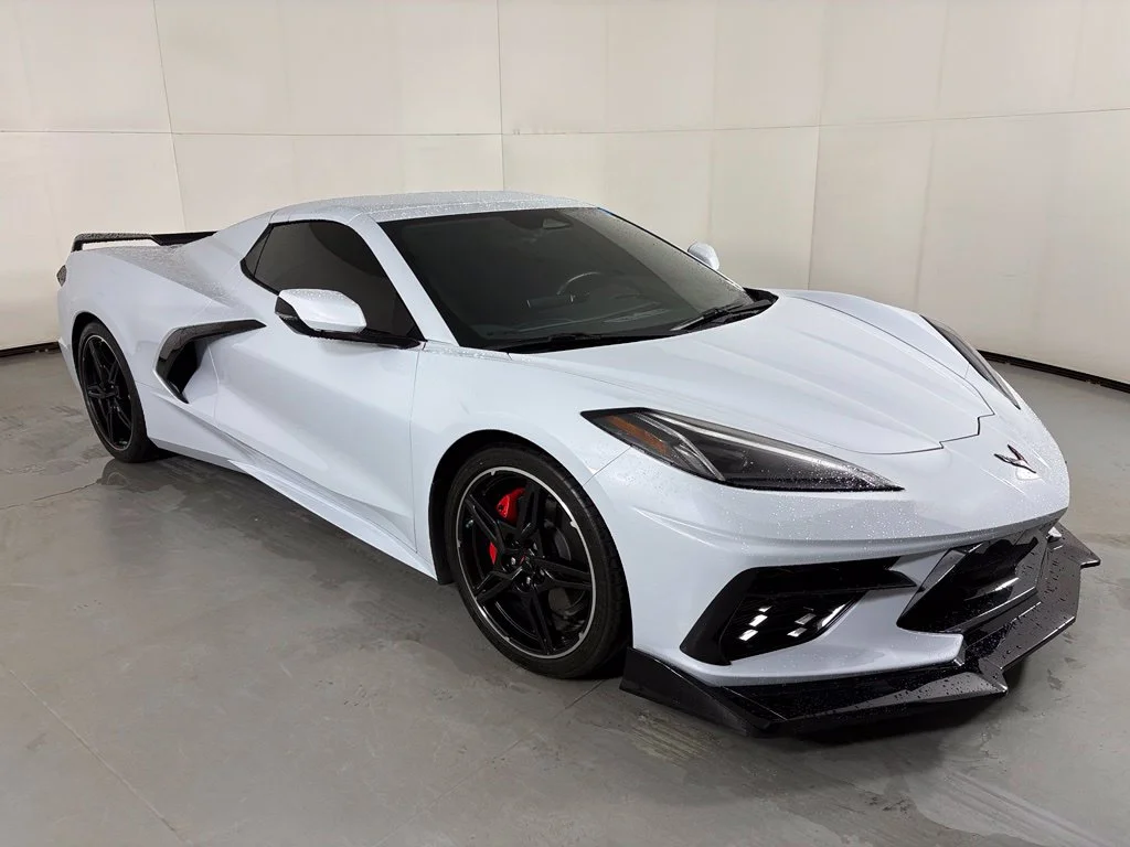 Used 2024 White Chevrolet Stingray image 2