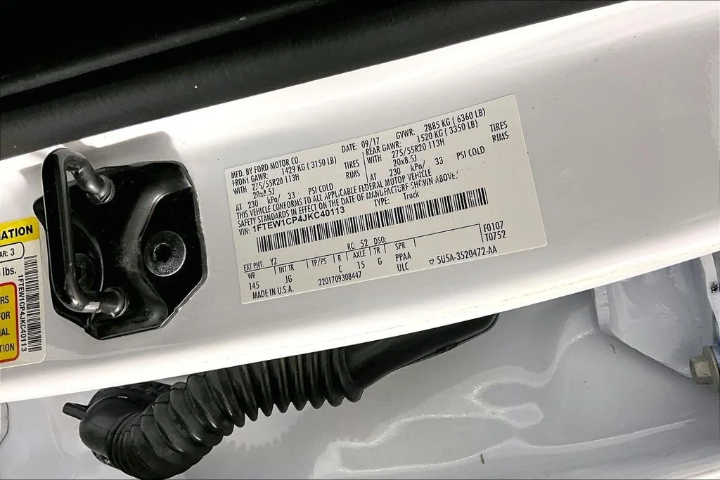 Used 2018 White Ford XL image 18
