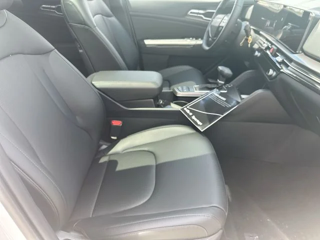 New 2026 Glacial White Pearl Kia EX image 27