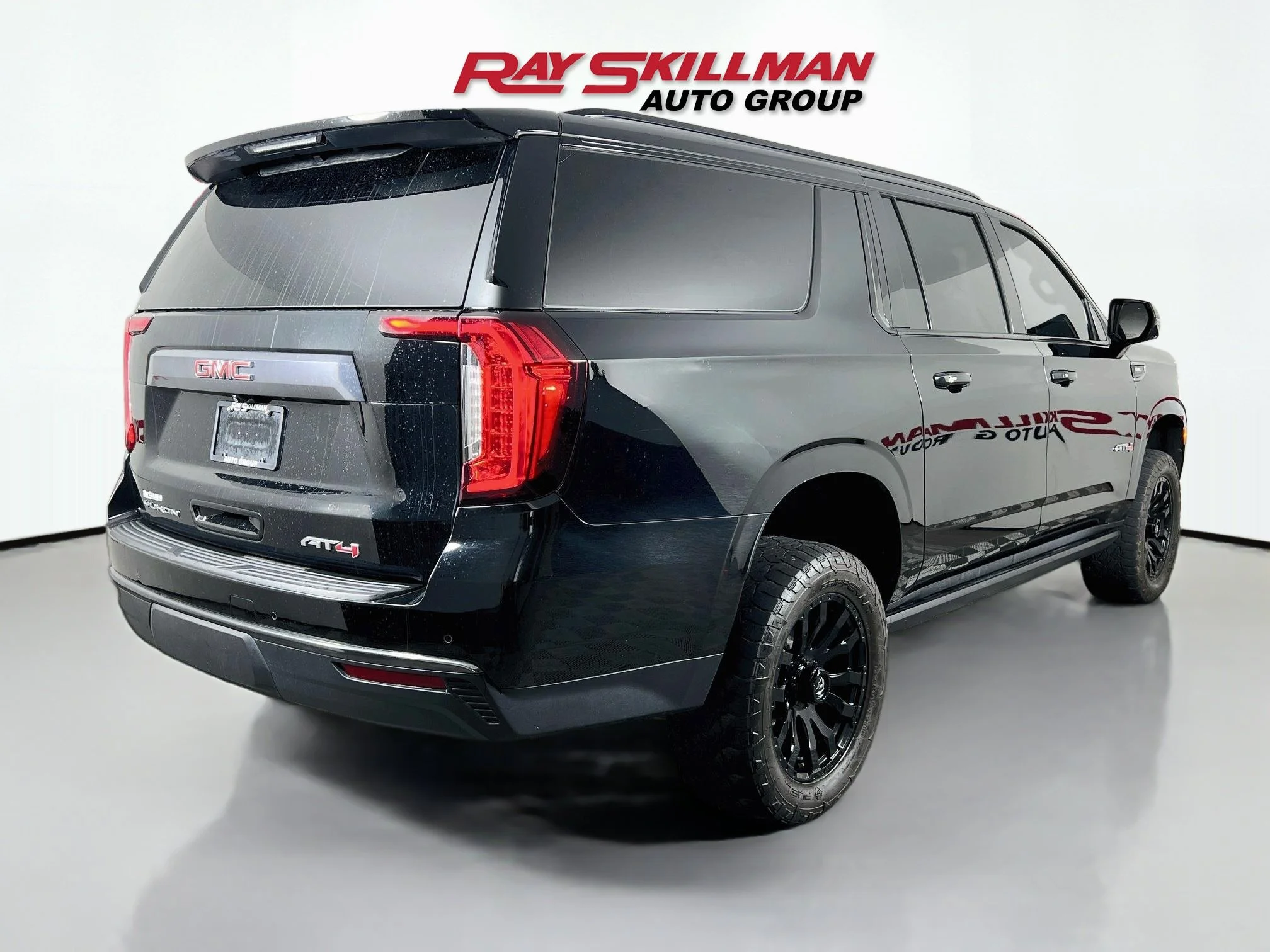 Used 2023 Onyx Black GMC AT4 image 7