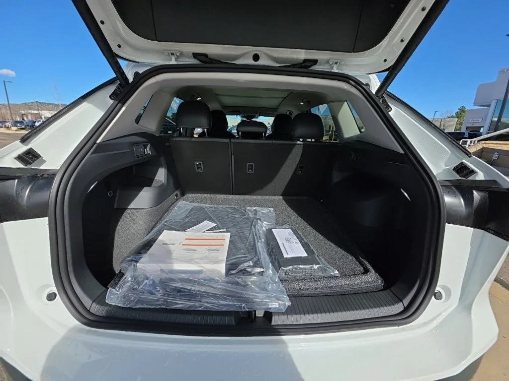 New 2026 White/off-white Volkswagen 2.0T SE image 23
