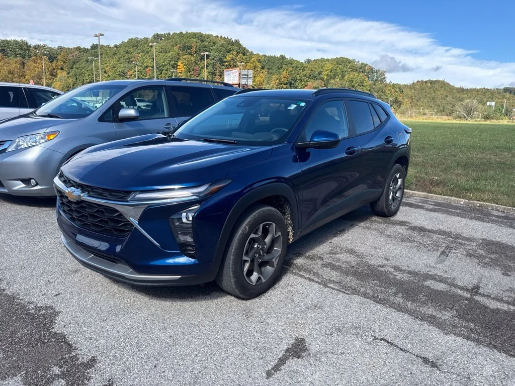 Used 2024 Blue Chevrolet LT image 2
