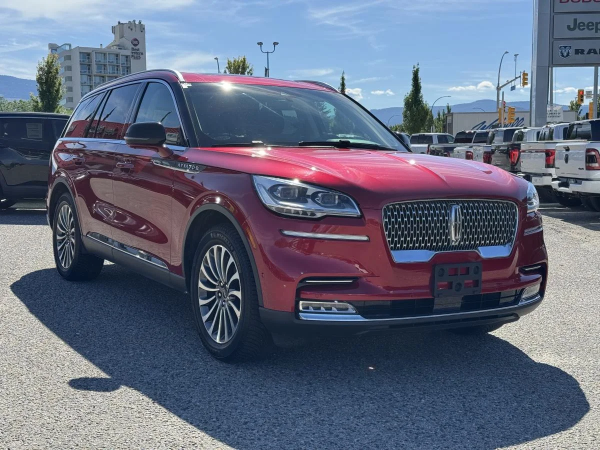 Used 2020 Red Lincoln Reserve Awd image 4