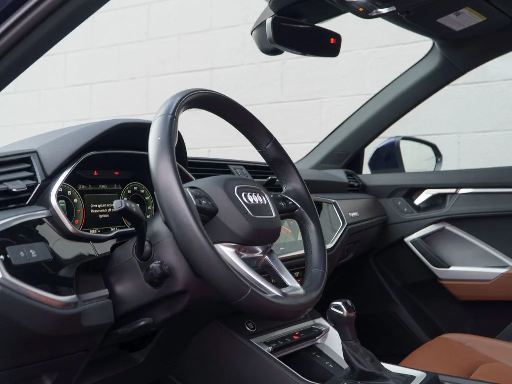 Used 2022  Audi  image 4