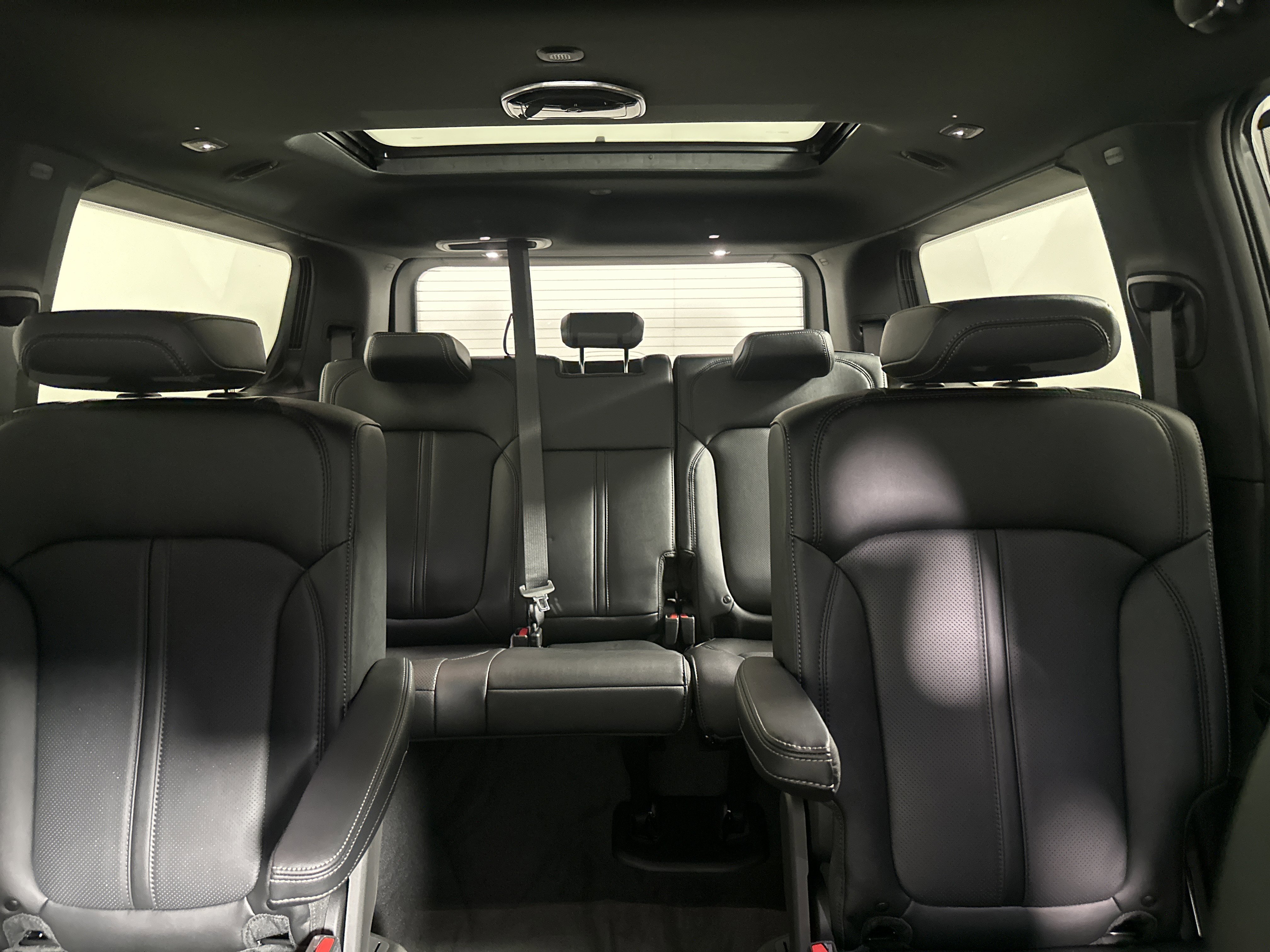 New 2026 Velvet Red Pearl-Coat Exterior Paint Jeep Summit Obsidian image 25
