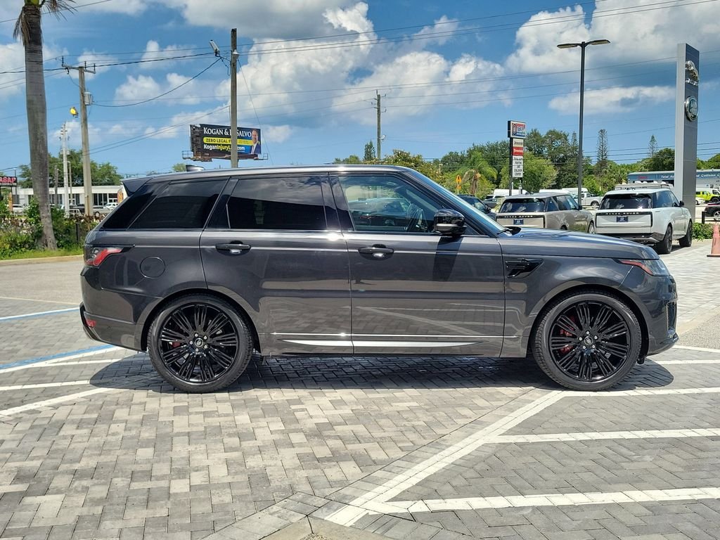 Used 2022 Carpathian Grey Premium Metallic Land Rover Autobiography image 6