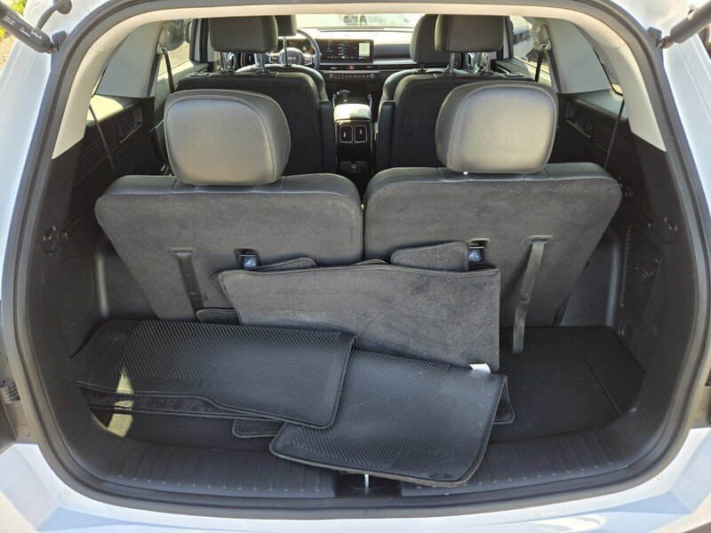 Used 2025 White Kia EX image 14