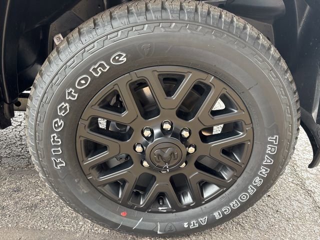 New 2026 Diamond Black Crystal Pearl-Coat Exterior Paint RAM Limited image 30