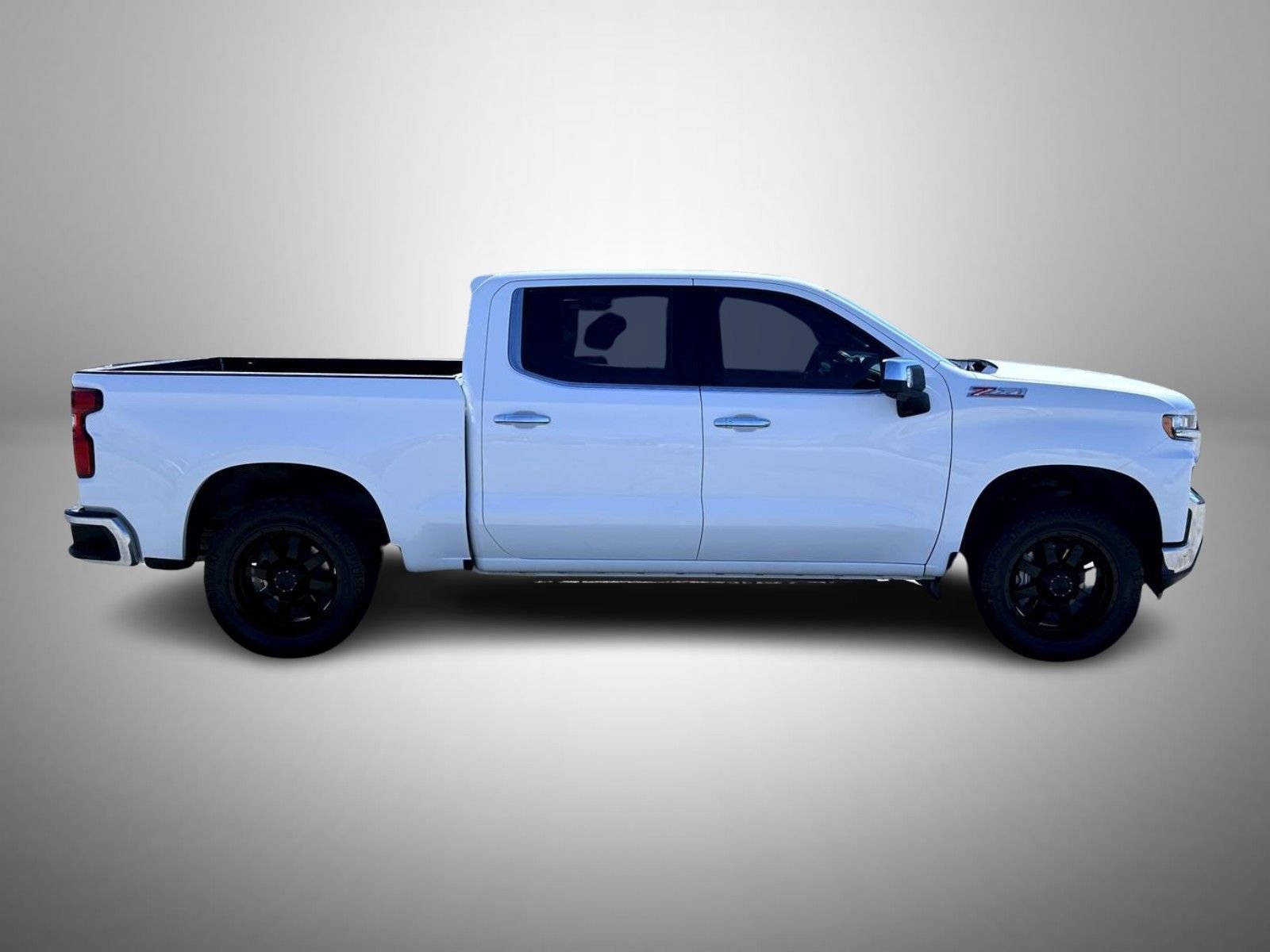 Used 2021 White Chevrolet LTZ image 4