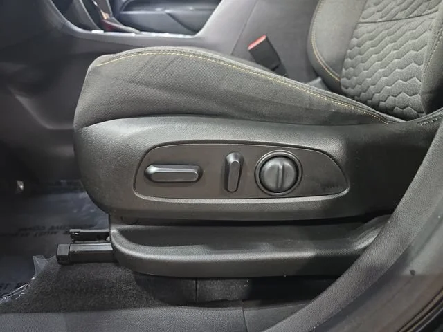 Used 2021 MOSAIC BLACK METALLIC Chevrolet LT image 31