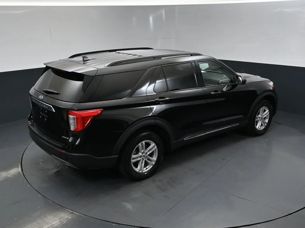 Used 2023 Black Ford XLT image 17