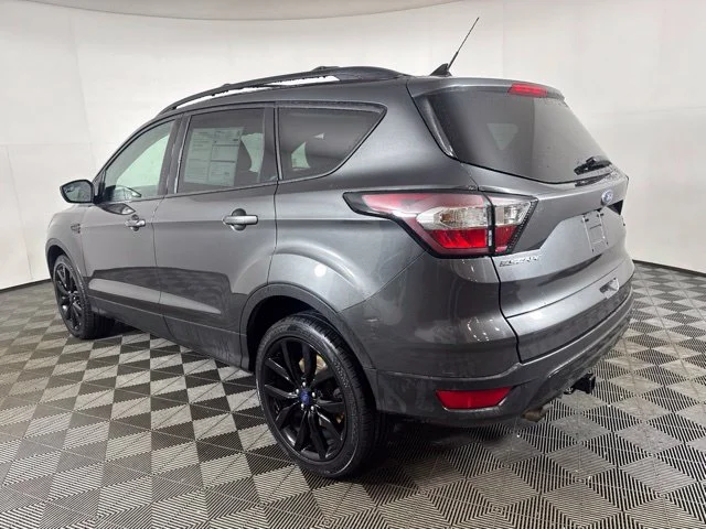 Used 2018 Gray Ford SE image 6