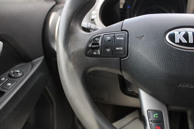 Used 2014 Silver Kia LX image 10