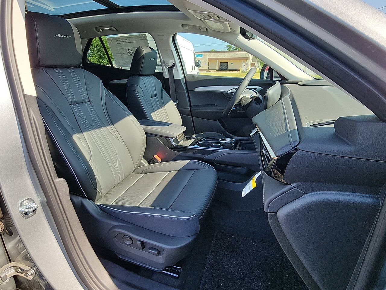 2026 Buick Envision Avenir - Photo 25