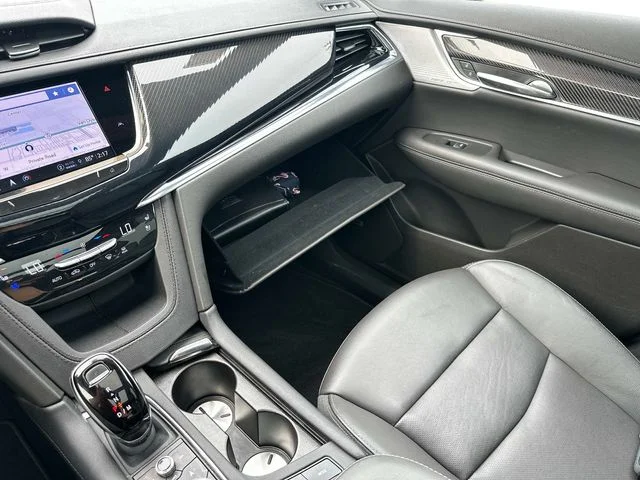 Used 2023 White Cadillac Sport image 34