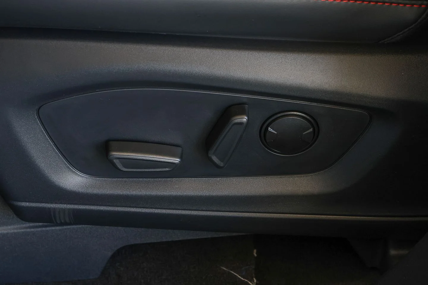 New 2026 Agate Black Metallic Ford ST image 11