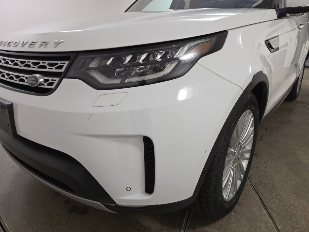 Used 2018 Fuji White Land Rover HSE Luxury image 28