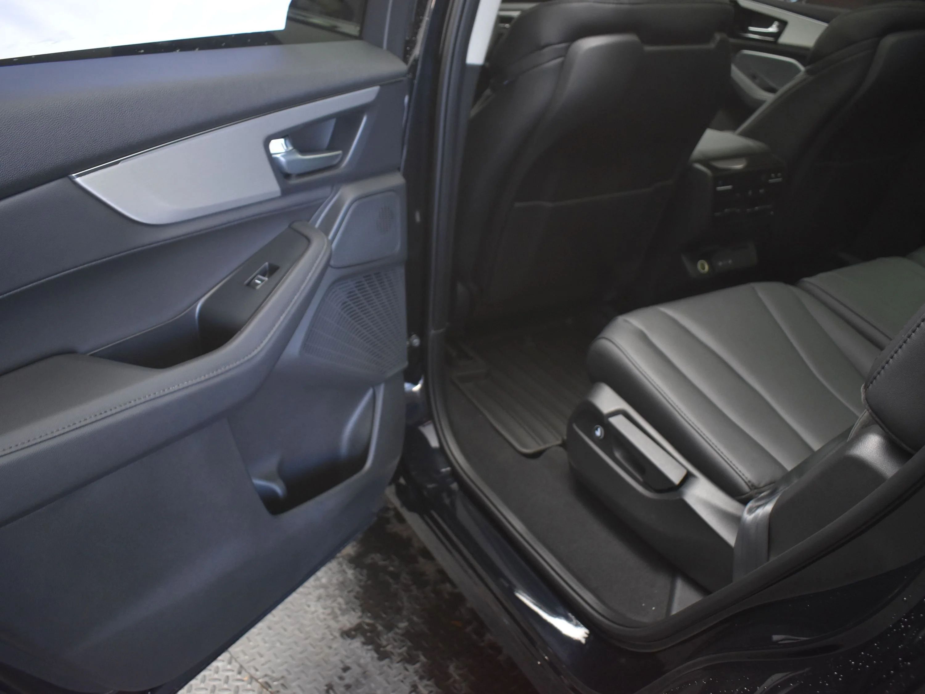 New 2026 Black Acura BASE image 22