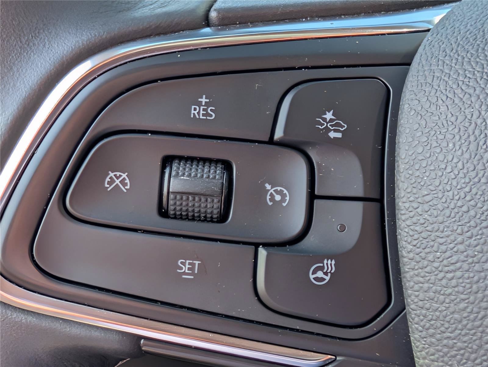 2023 Buick Envision Essence - Photo 18