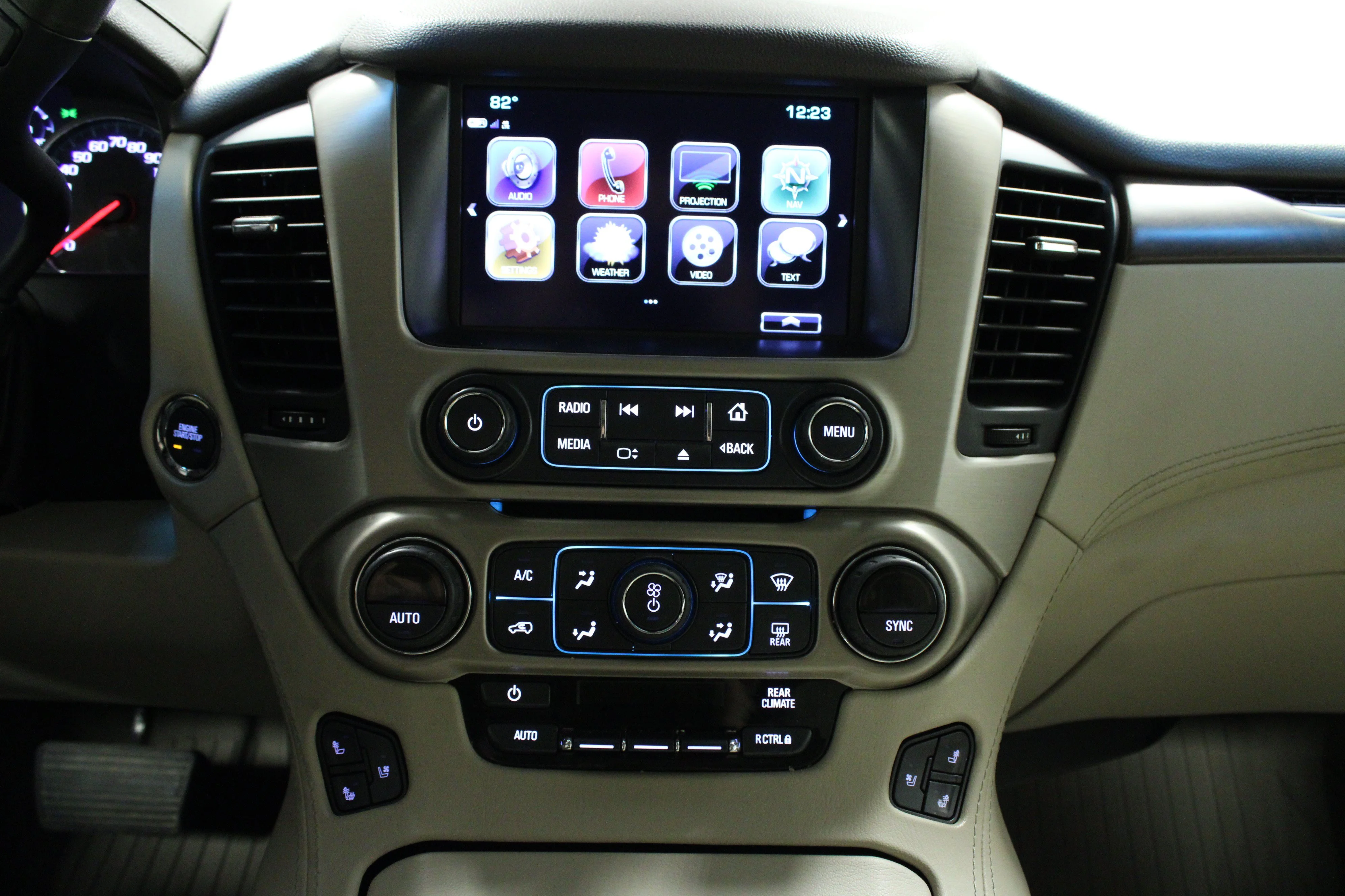 Used 2018 IRIDIUM METALLIC GMC Denali image 24