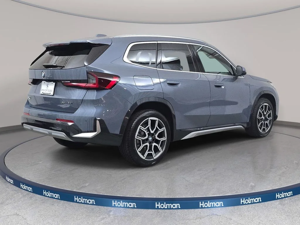 Used 2026 Storm Bay Metallic BMW xDrive28i image 6