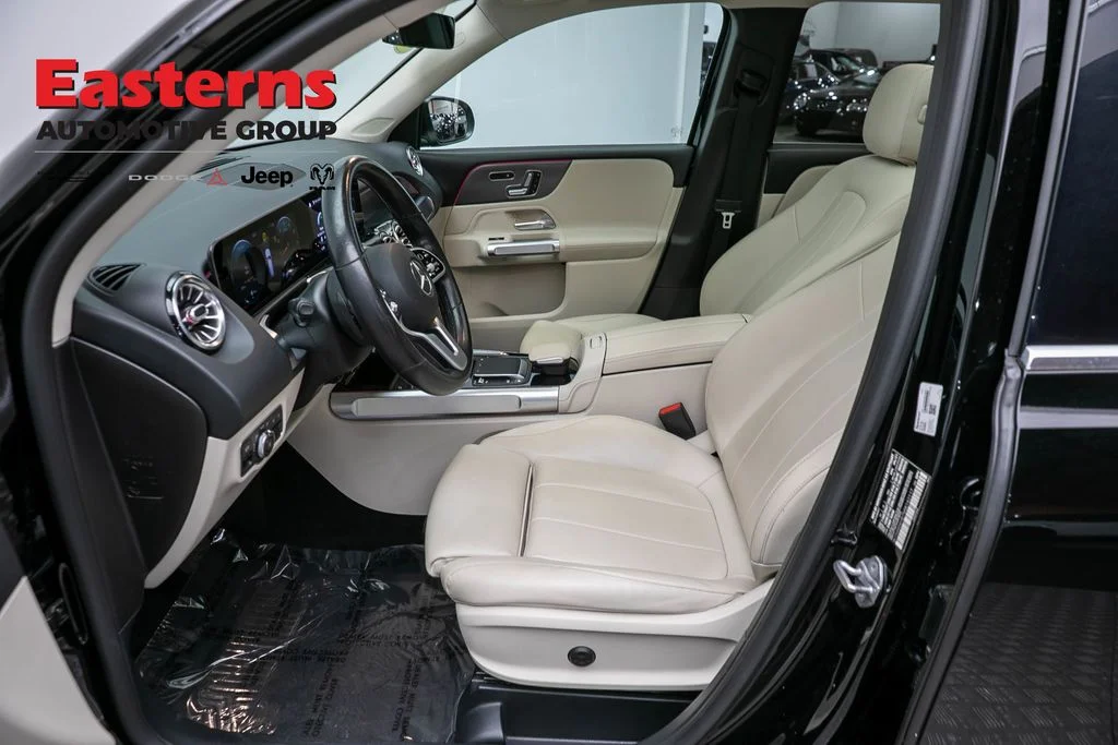 Used 2021 Black Mercedes-Benz GLB 250 image 14