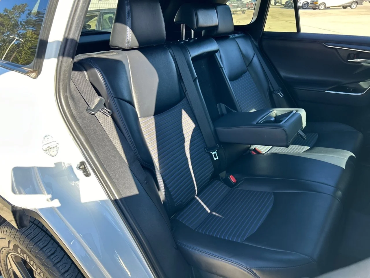 Used 2019 White Toyota Hybrid XSE image 20