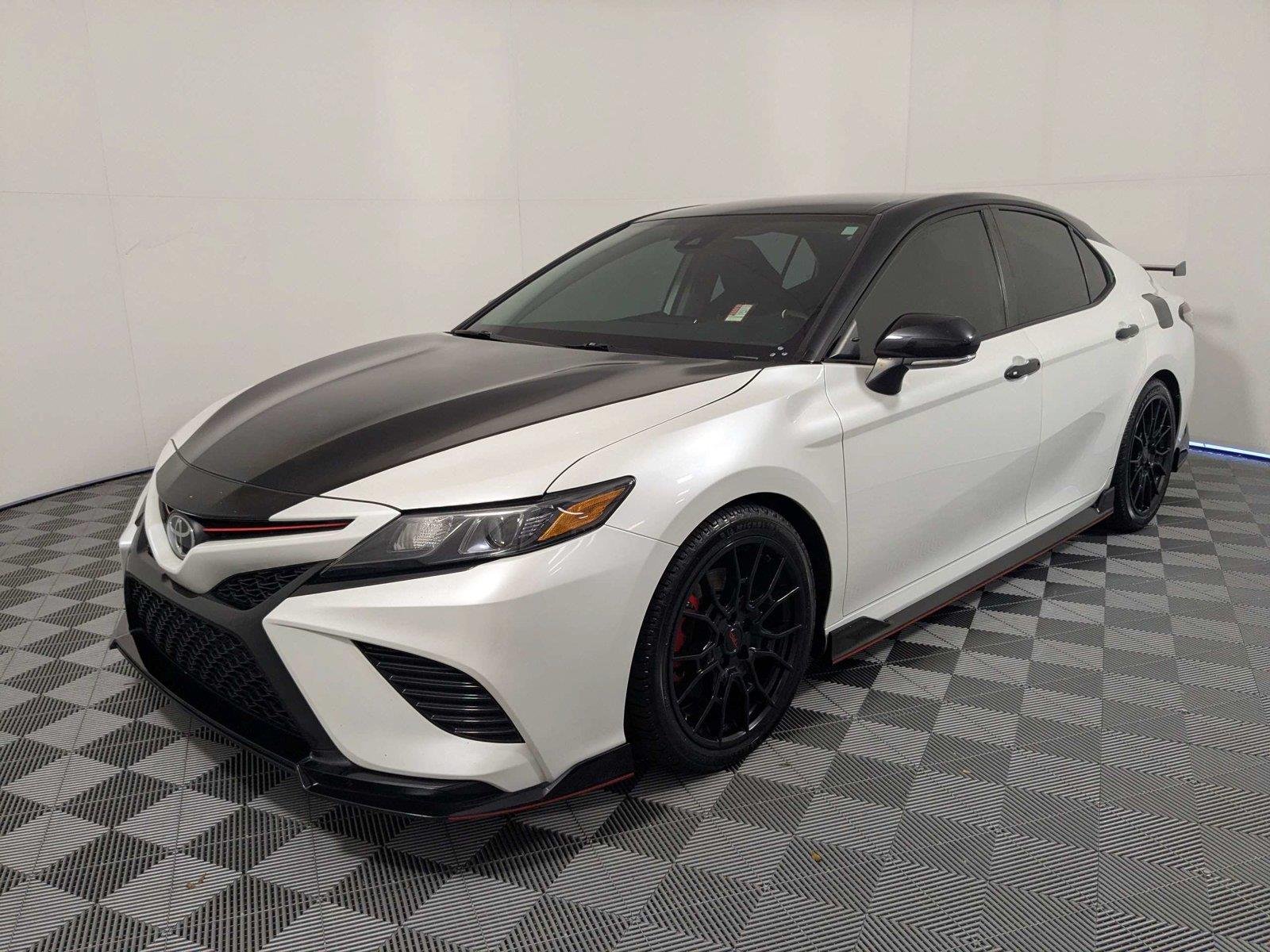 Used 2024 Wind Chill Pearl w/Midnight Black Metallic Roof Toyota TRD image 2