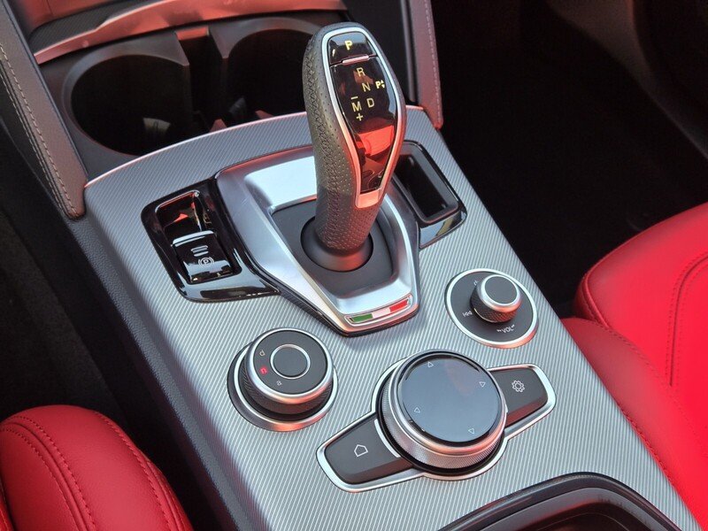 2025 Alfa Romeo Stelvio Base - Photo 16
