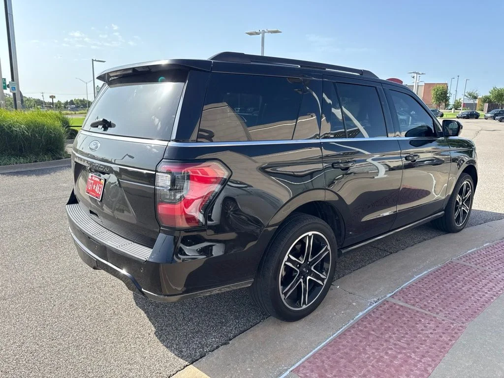 Used 2021 Black Ford Limited image 4